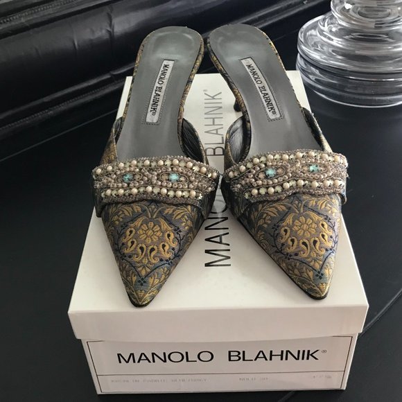 Manolo Blahnik Jewel Toned Brocade Mule - Picture 5 of 12